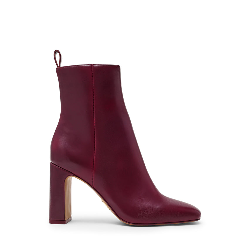 Adelisa Cherry Lacquer
