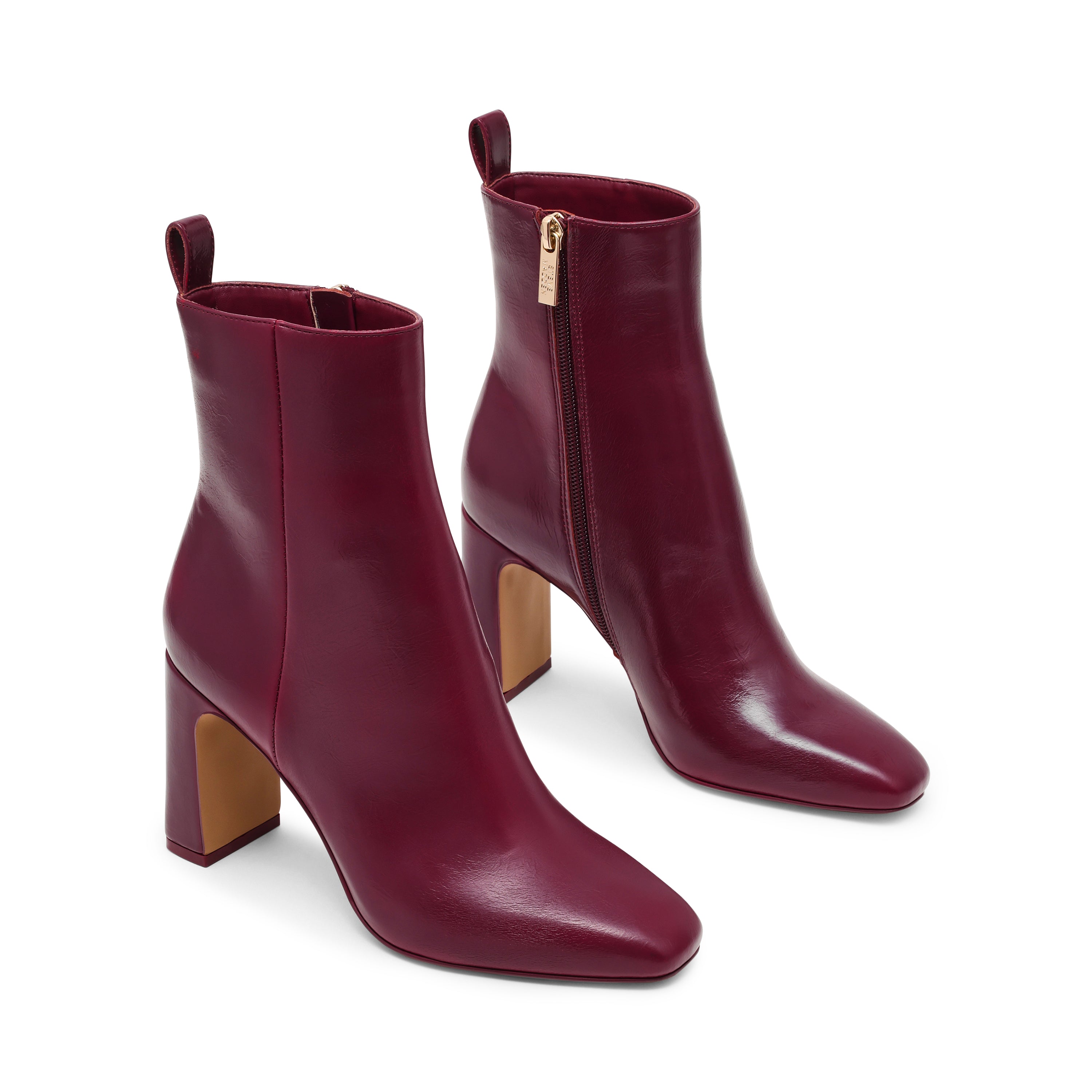 Adelisa Cherry Lacquer