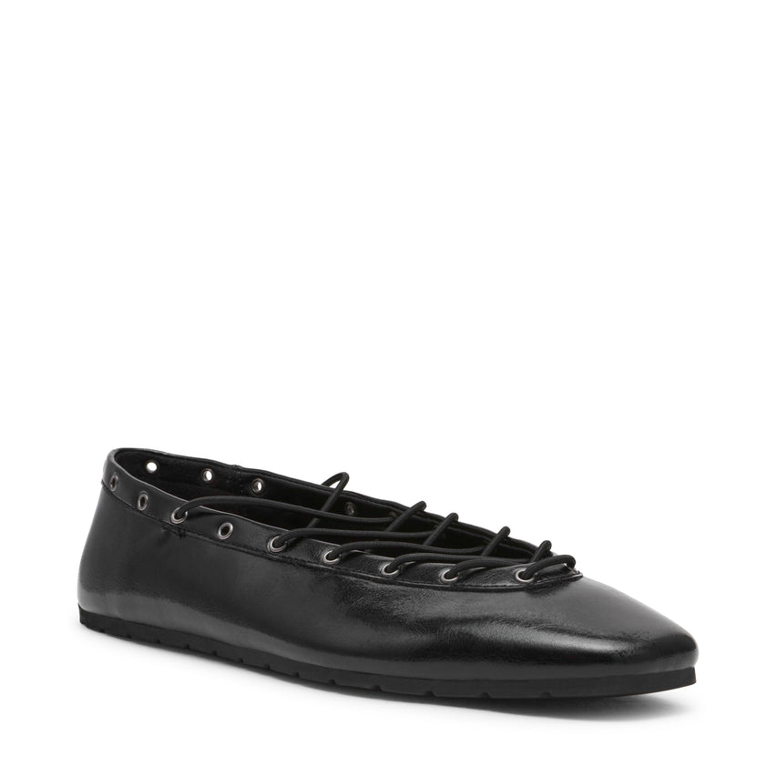 Pointe Black - view 2