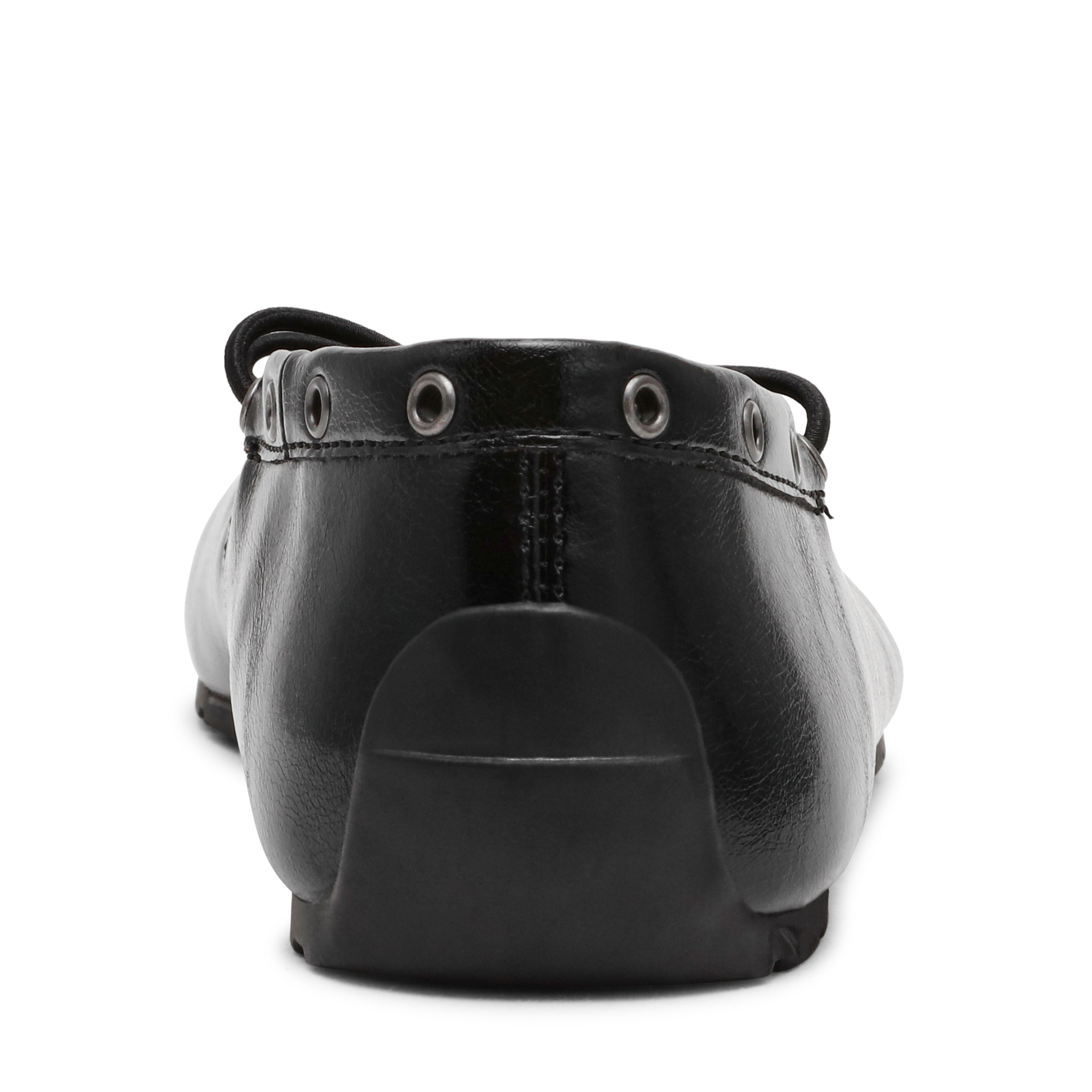 Pointe Black - view 5