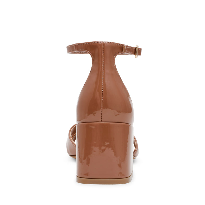 Fergie Camel Patent - view 4