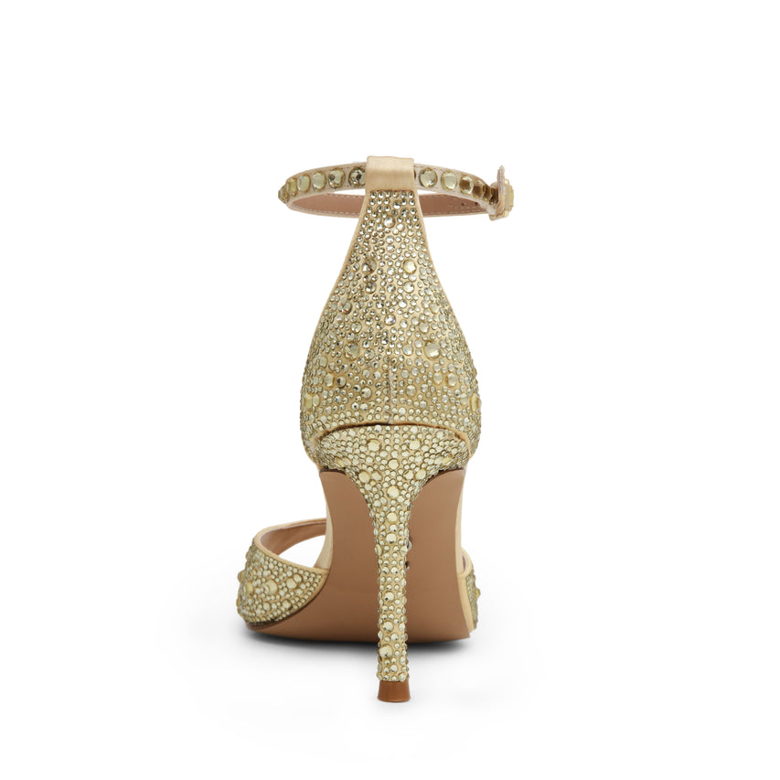 Raquelle Champagne - view 5