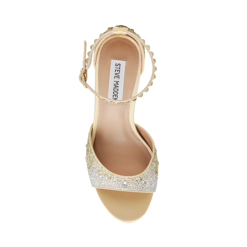 Raquelle Champagne - view 6