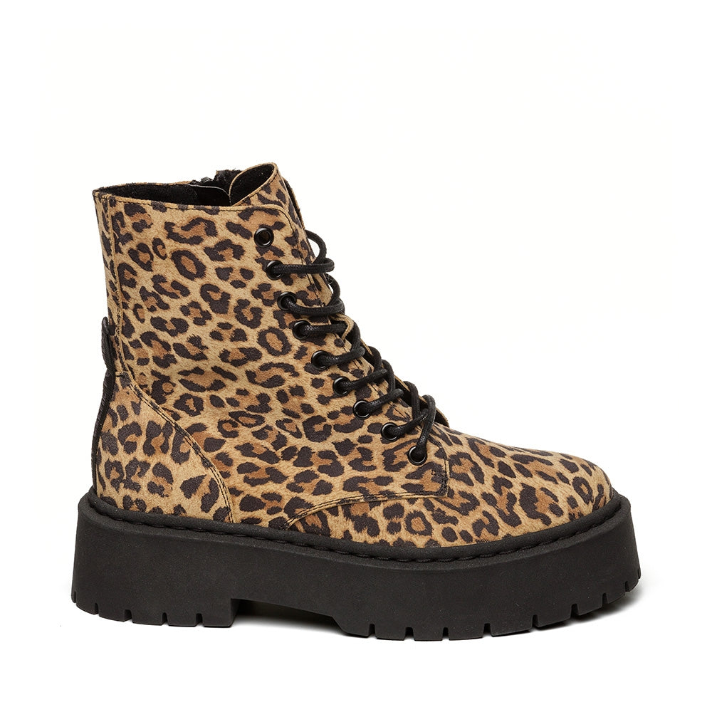 Skylar Leopard