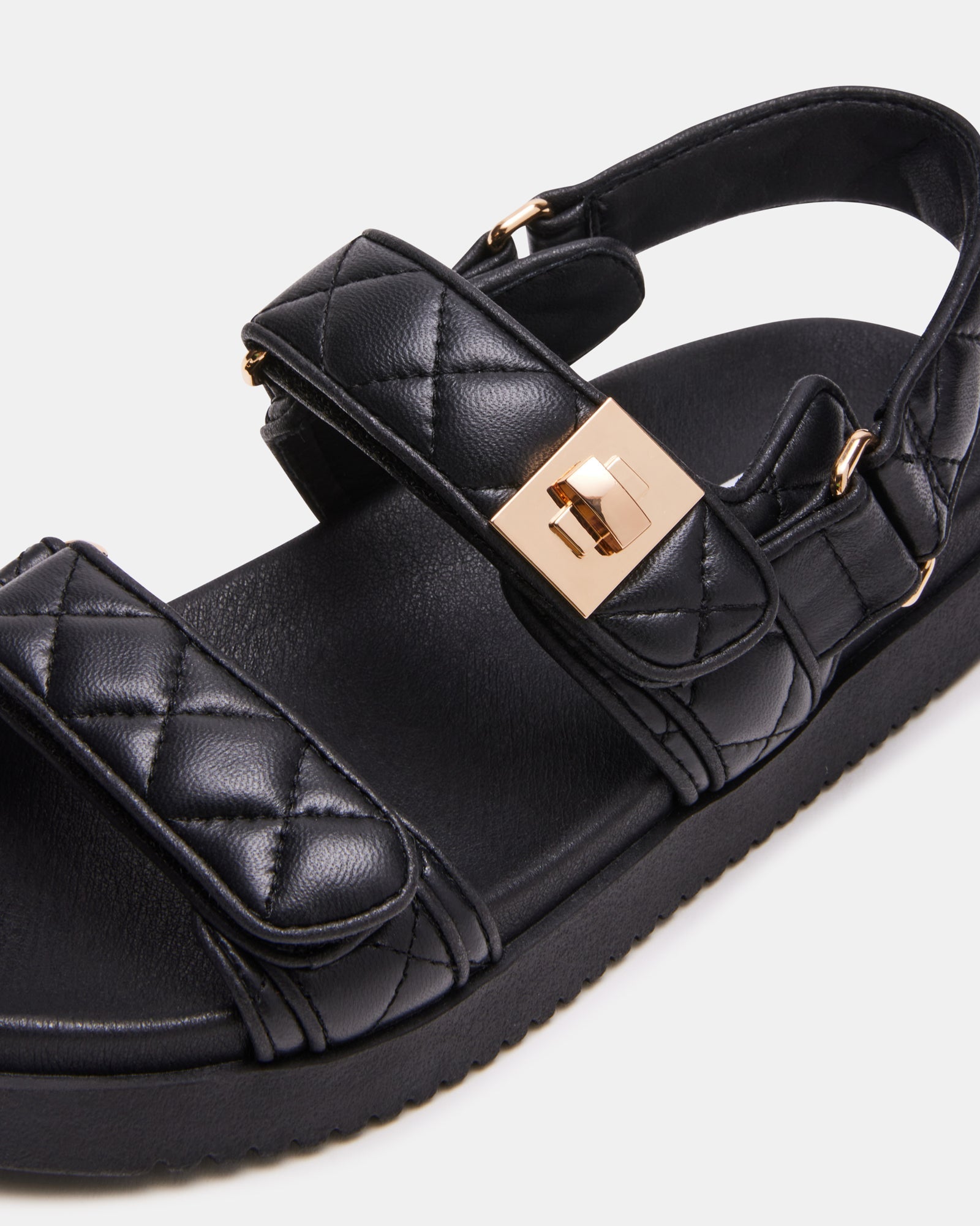 Mona-Q Quilted